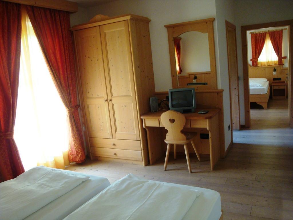 Bed and Breakfast Agritur Cornasest Breguzzo Pokoj fotografie